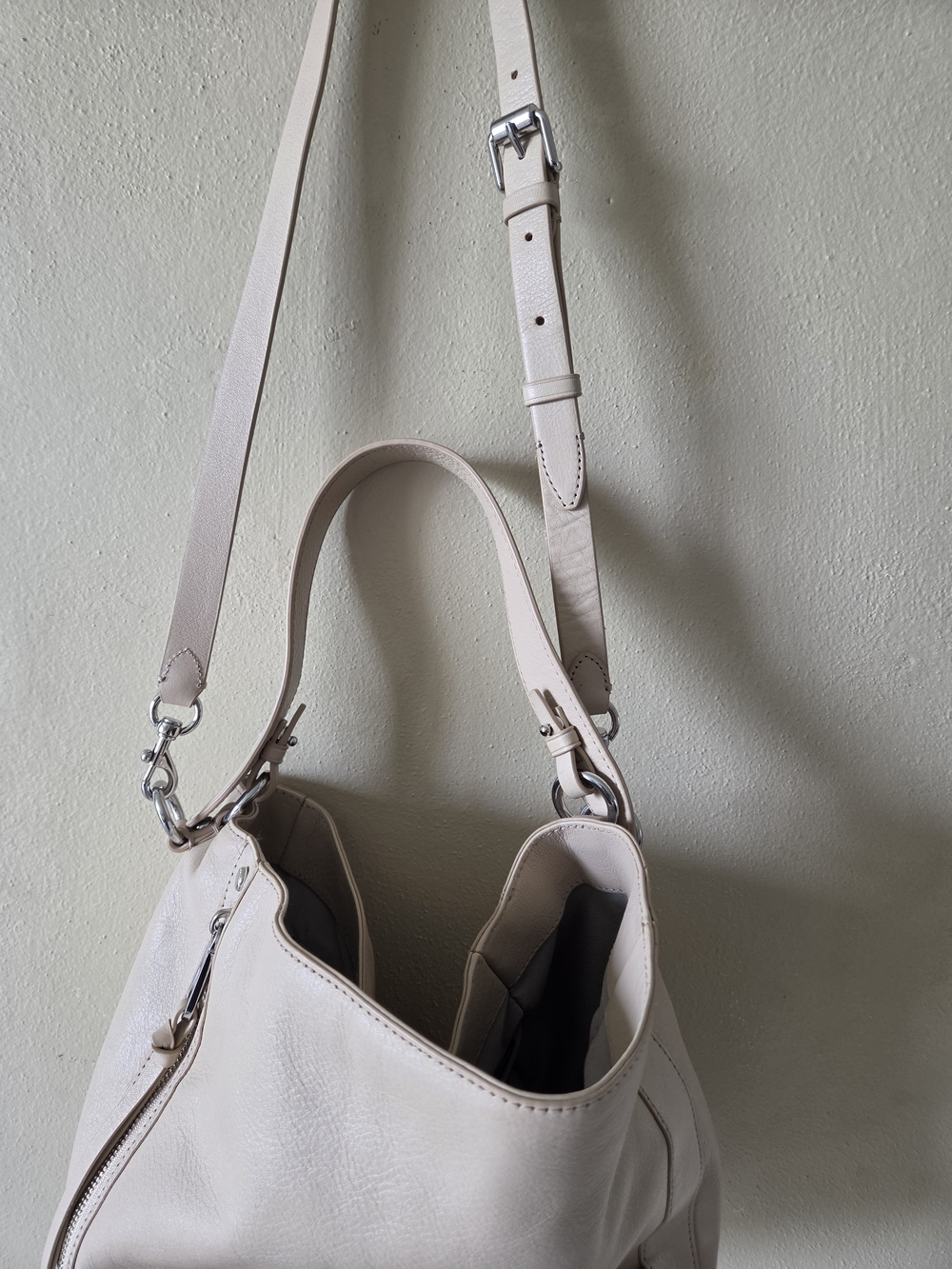 Rebecca Minkoff Soft Beige Leather Shoulder Bag - Picture 5 of 9